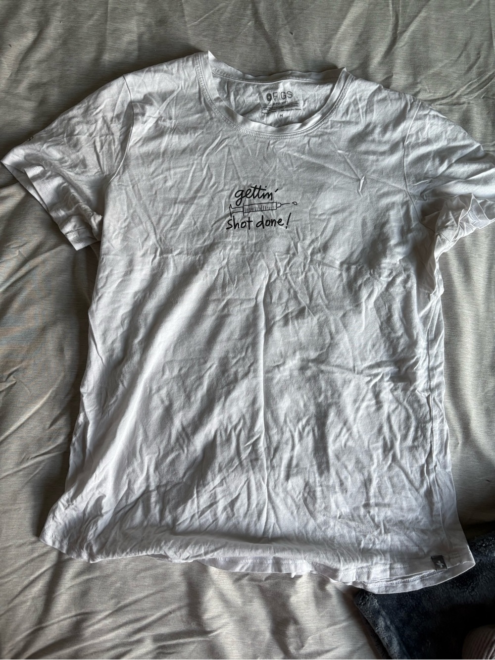 FIGS White Graphic Tee - gettin' shot done!